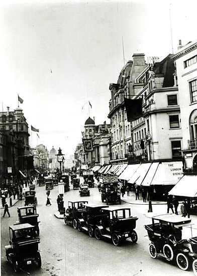 Regent Street, 1910s von English Photographer