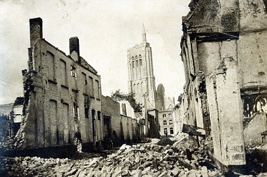 St. Jacob''s Church, Ypres, June 1915 von English Photographer