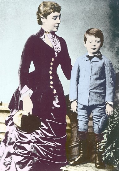 Winston Churchill with his mother, Lady Randolph Churchill von English Photographer