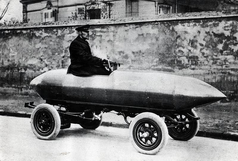 Electrical racing car Jenatzy ''La Jamais Contente'', c.1900 (b/w photo)  von French Photographer