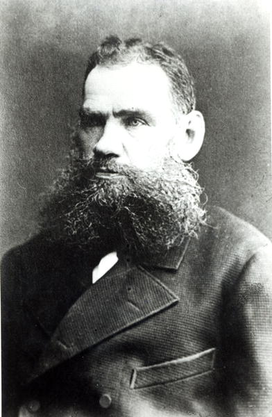 Portrait of Lev Nikolaevich Tolstoy (b/w photo)  von Russian Photographer