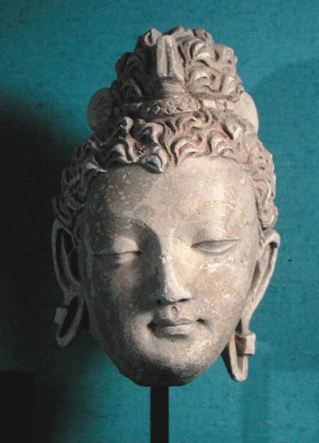 Head of a Smiling Buddha, Greco-Buddhist style, from Hadda von Afghan School