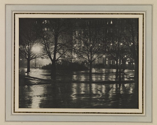 Reflections - Night (New York) von Alfred Stieglitz