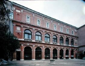 Remaining wing of a monastery, now the Academy of Fine Arts, built 1552 (photo) 15th