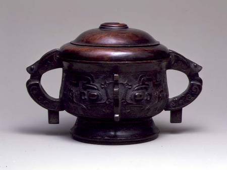 Chinese gui vessel with a wooden lid von Anonymous