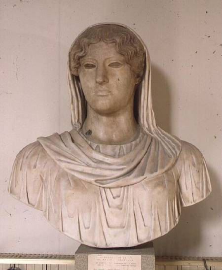 Marble head of AphroditeSasendra di Caiamide von Anonymous