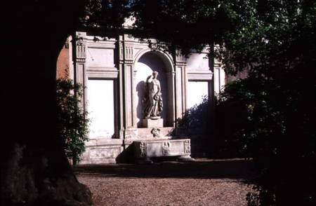 View of the gardendetail of fountain with a statue of Venus and Roman sarcophagus von Anonymous