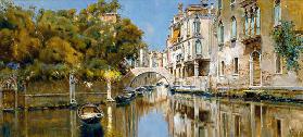 Kanal in Venedig im Sonnenschein
