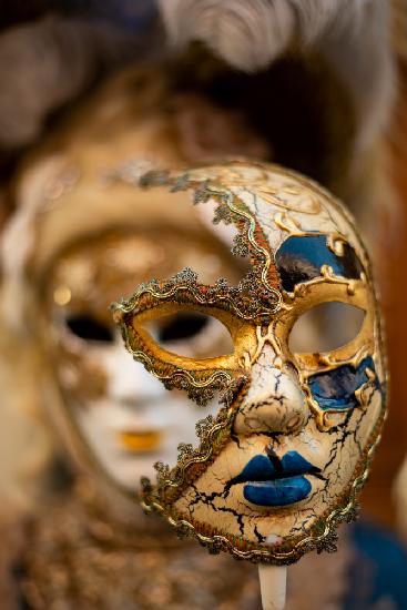 „Hinter den Augen von Venedig“-Maske