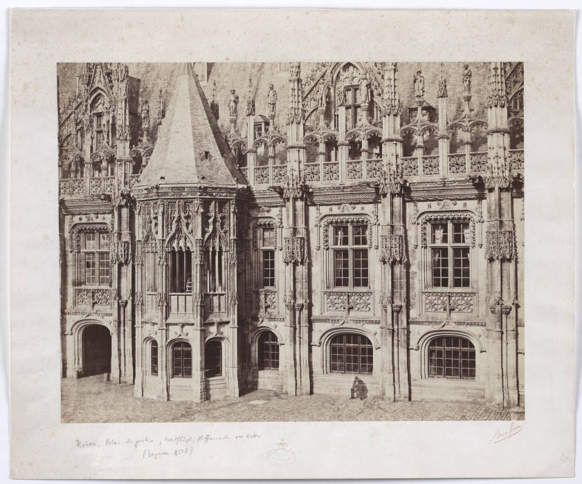 Rouen, Palais de Justice: Hoffassade des Westflügels von Bisson Frères