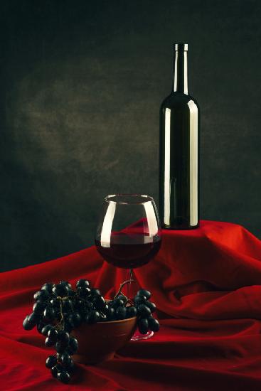 Stillleben mit Wein und Trauben