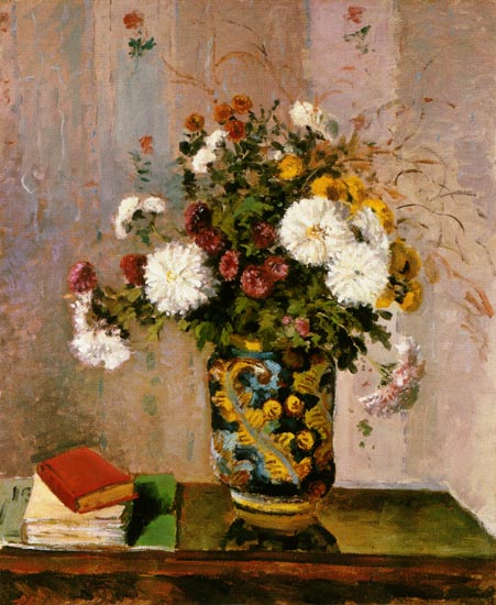 Blumenstrauß: Chrysanthemen in einer Porzellanvase von Camille Pissarro