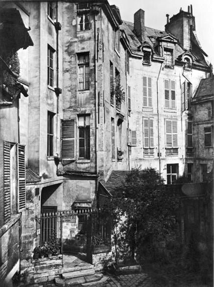 Rohan courtyard, Paris, 1858-78 (b/w photo)  von Charles Marville