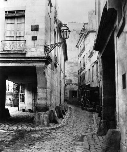 Rue Chanoinesse, from rue des Chantres, Paris, 1858-78 (b/w photo)  von Charles Marville