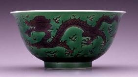 Bowl depicting a dragon in pursuit of flaming pearls Jiaqing ma