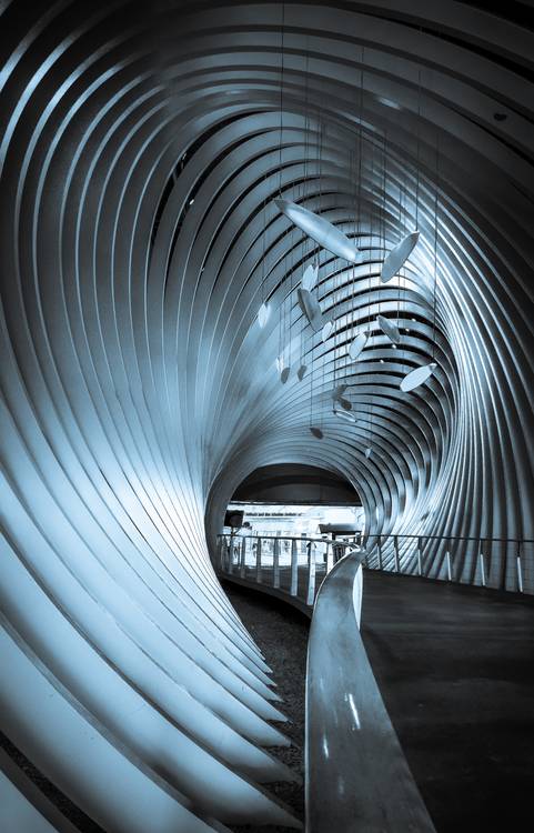 Kunst in Schwarzweiß. Fußgänger Tunnel von Dennis Wetzel