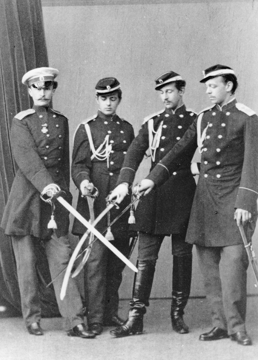 Großfürst Alexander mit Bruder Wladimir und Cousins Nikolaus Maximilanowitsch und Sergei Maximilanow von Dimitrij Grigorjewitsch Lewizkij
