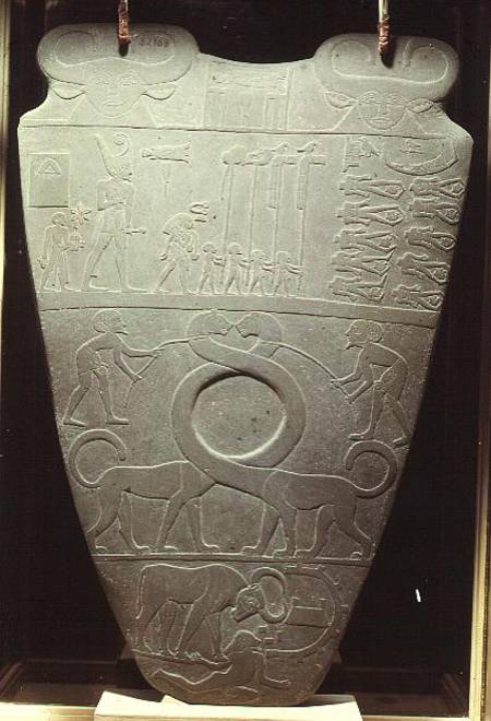 The Narmer Palette: ceremonial palette depicting King Narmer, wearing the red crown of Lower Egypt, von Egyptian