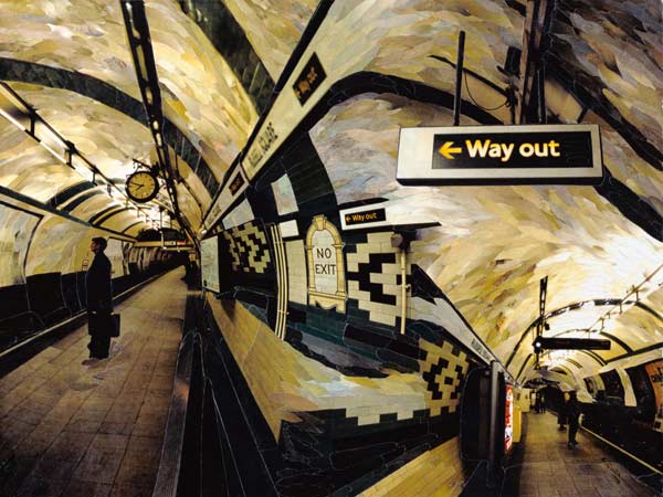 Way Out (Russell Square) von Ellen  Golla