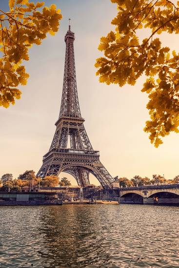 Eiffel Tower In autumn 2018