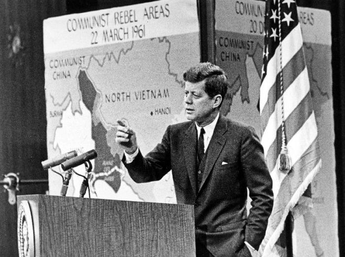 From the start of his administration, American President John Kennedy has held press conferences abo von English Celebrities Photographer
