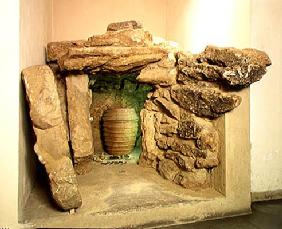Reconstruction of an Etruscan tomb with an urn (stone) C16th