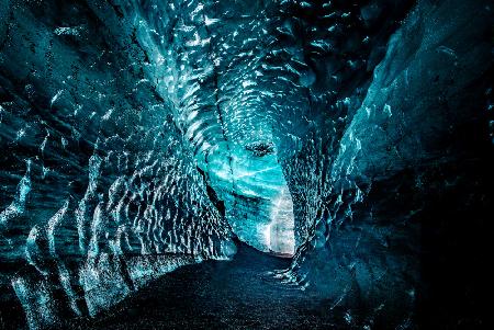 Die riesige Eishöhle