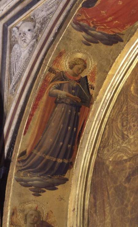 Detail from the side of the Linaivoli Triptych showing an angel holding a portative organ von Fra Beato Angelico
