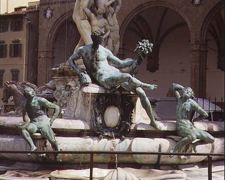 The Fountain of Neptune, detail of three seated figures von Giambologna