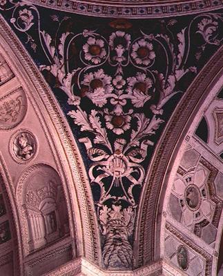 The loggia, detail of a spandrel in the vault decorated with floral reliefs, 1520's (stucco) von Giovanni da Udine
