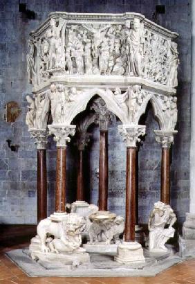 Hexagonal pulpit with dramatic reliefs