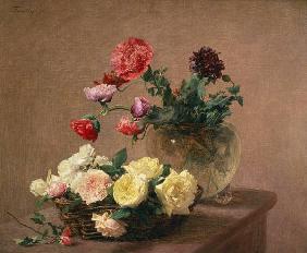 Blumen in Glasvase und Korb mit Rosen 1890