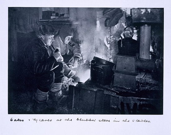 Oates & Meares at the blubber stove in the stables, from ''Scott''s Last Expedition'' von Herbert Ponting
