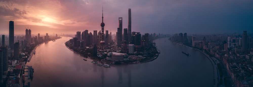 Flying Shanghai von Javier De la