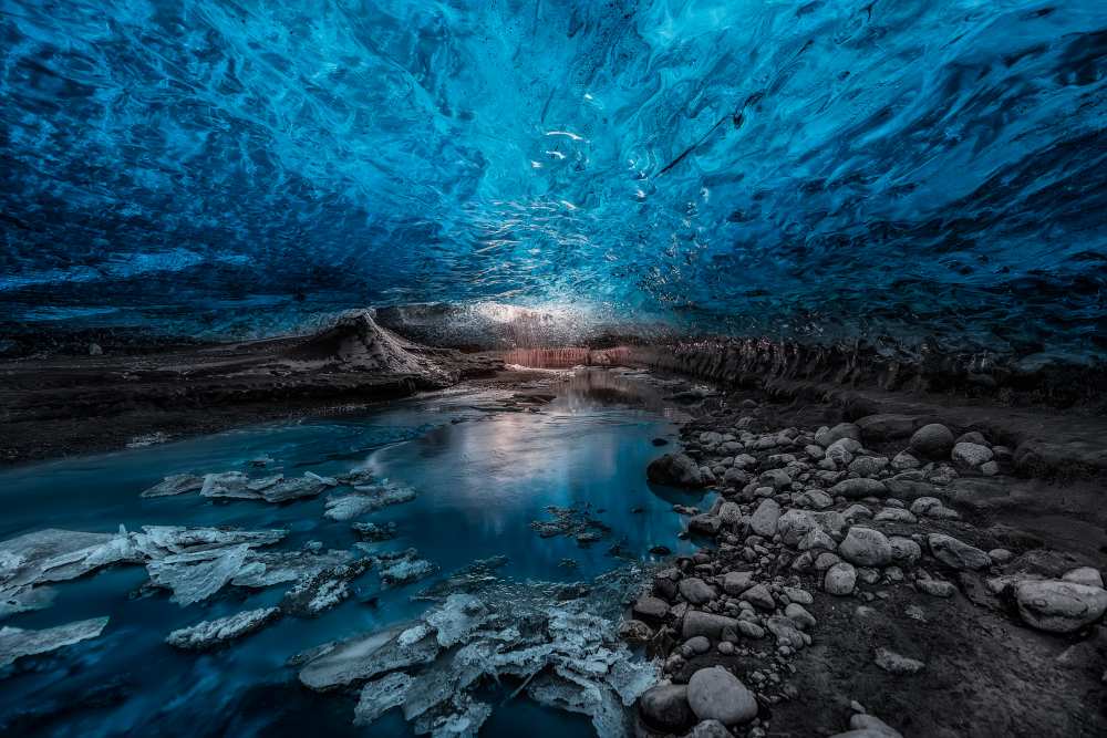Ice Cave von Javier De la