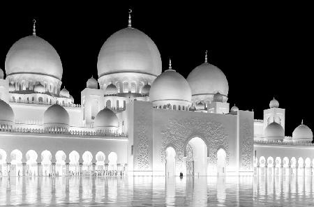 Licht der Großen Moschee von Abu Dhabi
