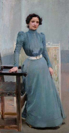 Clotilde im grauen Kleid 1900