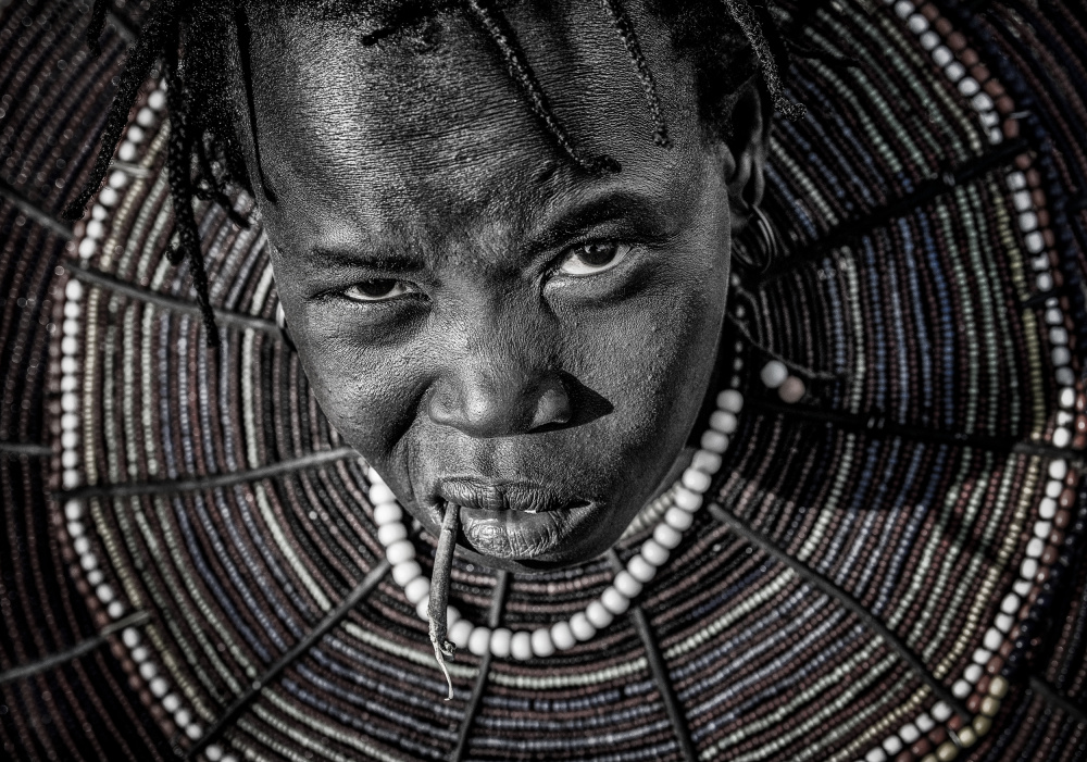 Frau vom Pokot-Stamm - Kenia von Joxe Inazio Kuesta Garmendia