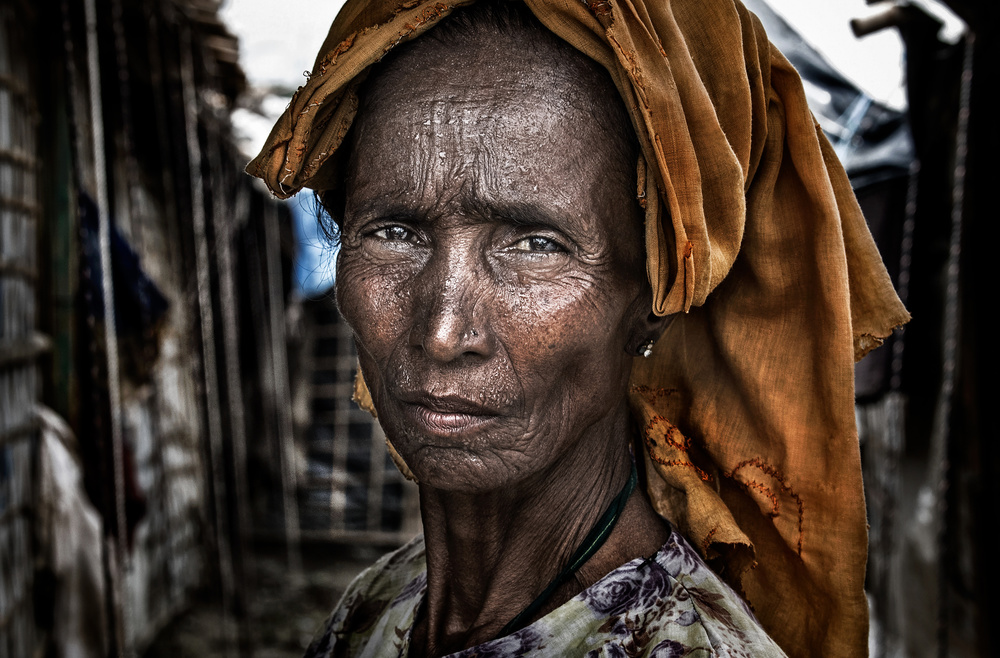 Stolz einer Rohingya-Frau – Bangladesch von Joxe Inazio Kuesta Garmendia