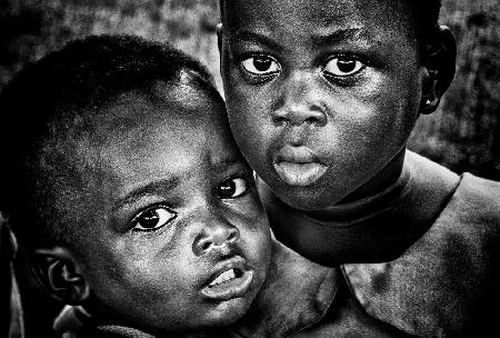 Zwei Kinder in Benin