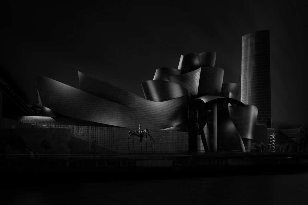 Black (Guggenheim) angle IV von Juan Pablo de