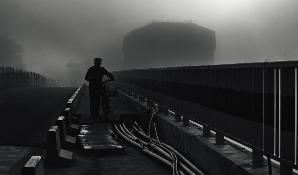 Misty Bridge Serie IV von Julien Oncete