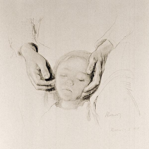 Kopf eines Kindes in Händen. 1900-01-01