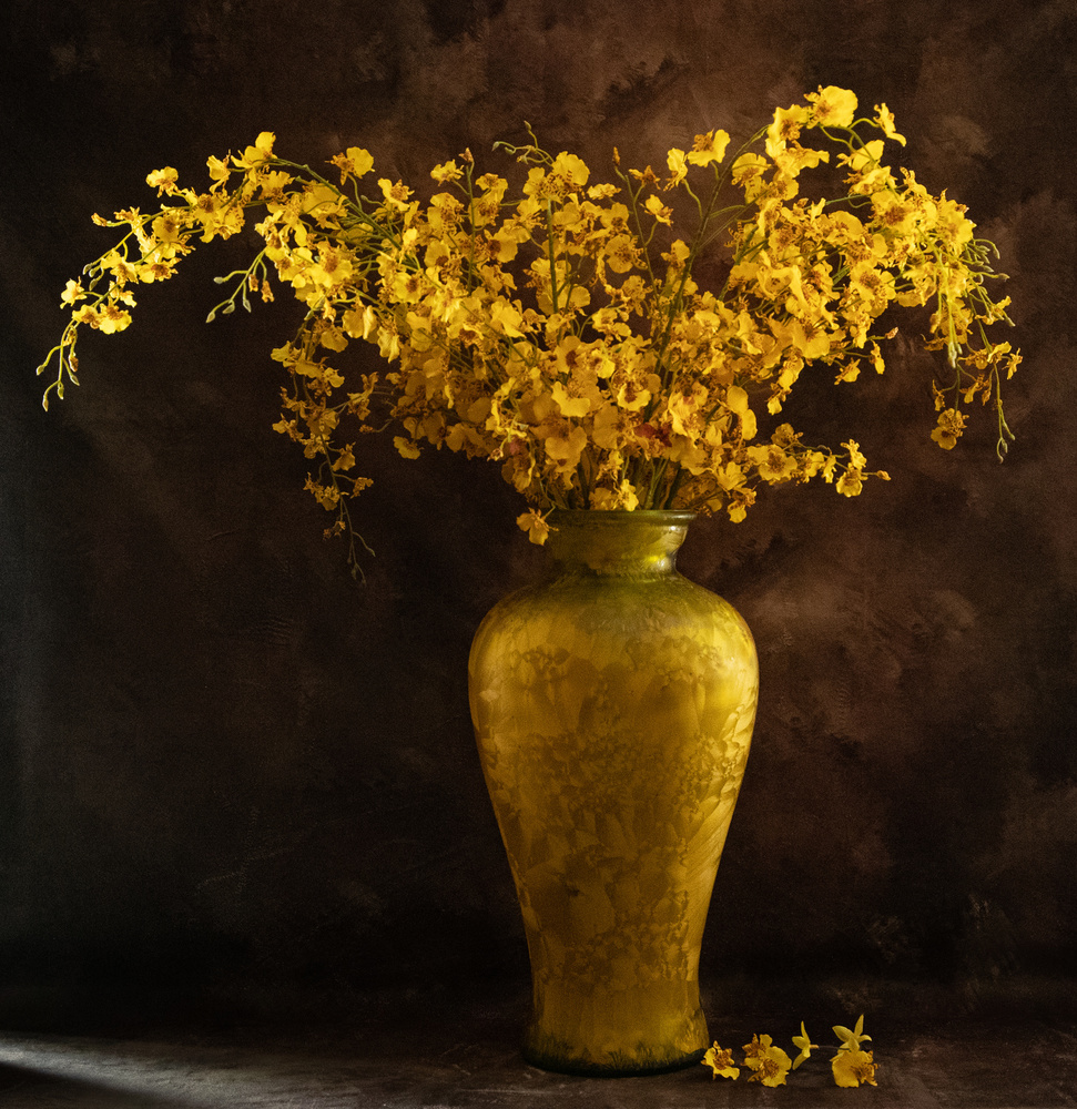 Gelbe Vase von LM Meng