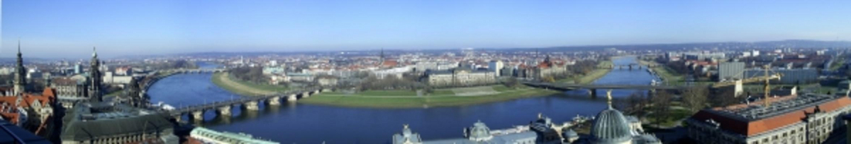 Panoramablick über Elbe in Dresden von Maria Steinwehr