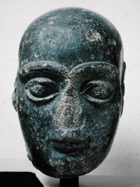 Head of a man, known as Gudea with a shaved head, from Telloh (Ancient Girsu) Neo-Sumerian von Mesopotamian
