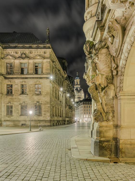 Augustusstraße in Dresden bei Nacht von Michael Valjak