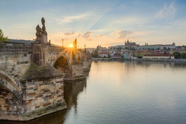 Sonnenuntergang in Prag von Michael Valjak