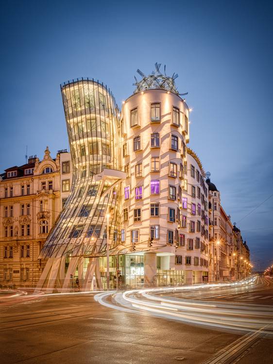 Tanzendes Haus in Prag von Michael Valjak