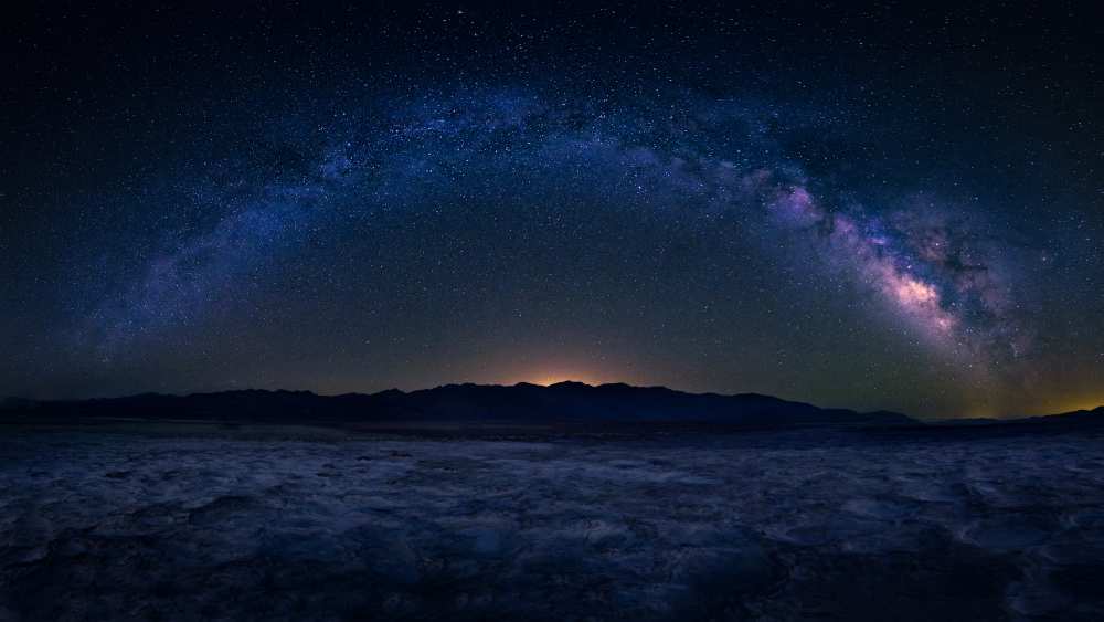 Badwater Under The Night Sky von Michael Zheng